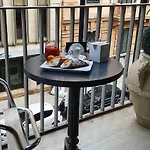 Smart Gallery House 3*