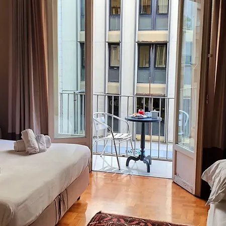 Smart Gallery House Hotel 3*