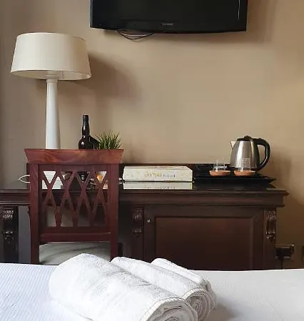 酒店 Smart Gallery House 3*